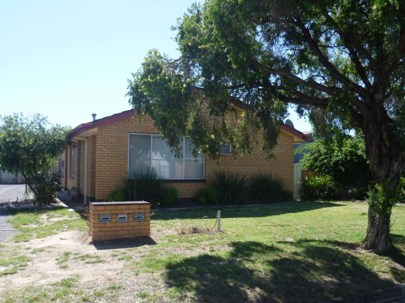 1099 Nowra Street, North Albury, NSW 2640