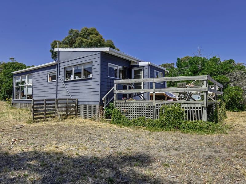 17 Erica Road, Primrose Sands, TAS 7173