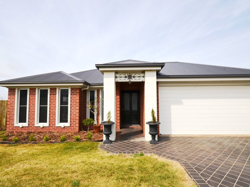 12 Opal Street, Glenvale, QLD 4350