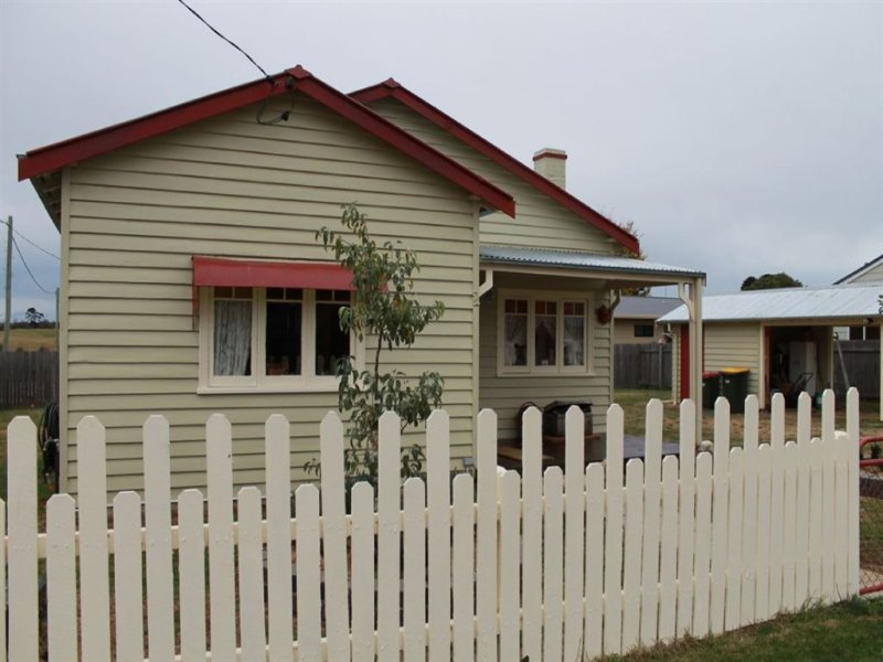 2 Coronation Ave, Braidwood, NSW 2622 Property Details