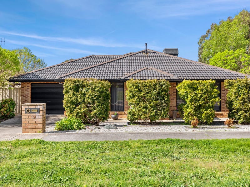 15 Barkly Street West, Ararat, Vic 3377 Property Details