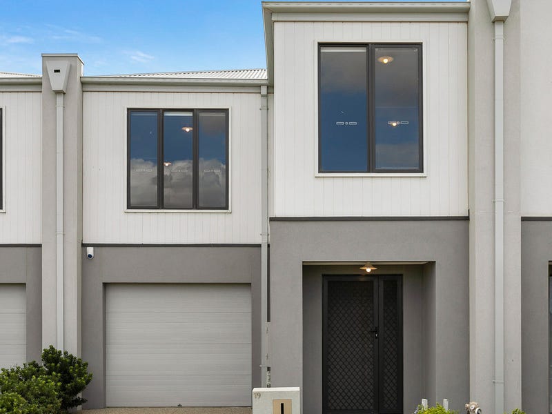 19 Charlwood Promenade, Werribee, VIC 3030