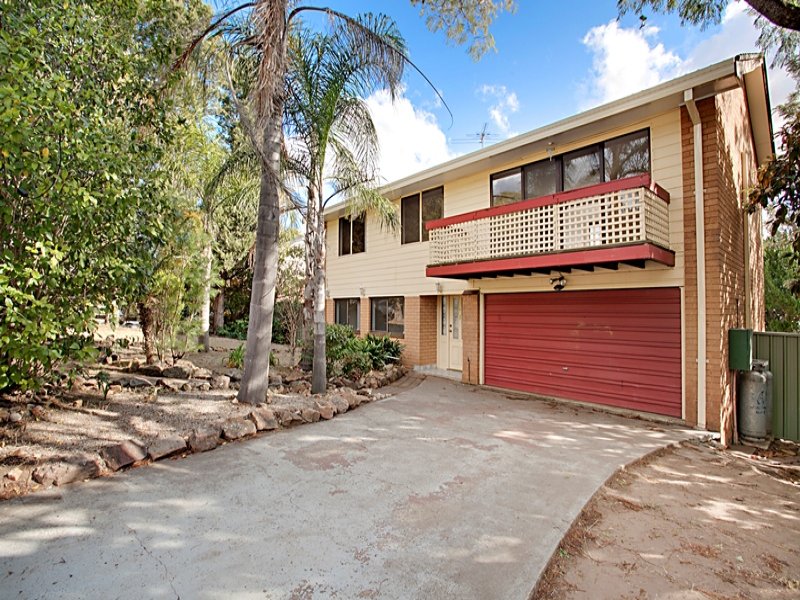 10 Flynn Cres, Leumeah, NSW 2560