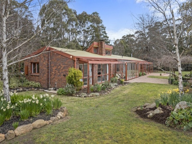 9 Clarke Street, Mount Macedon, VIC 3441