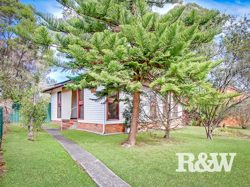 6 Ogilvie Place, Blackett, NSW 2770 Property Details