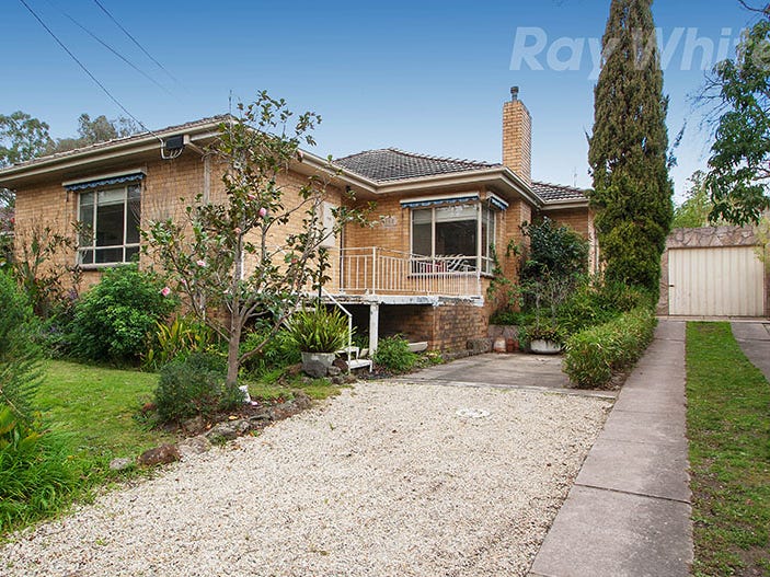 156 Lincoln Road, Croydon, VIC 3136