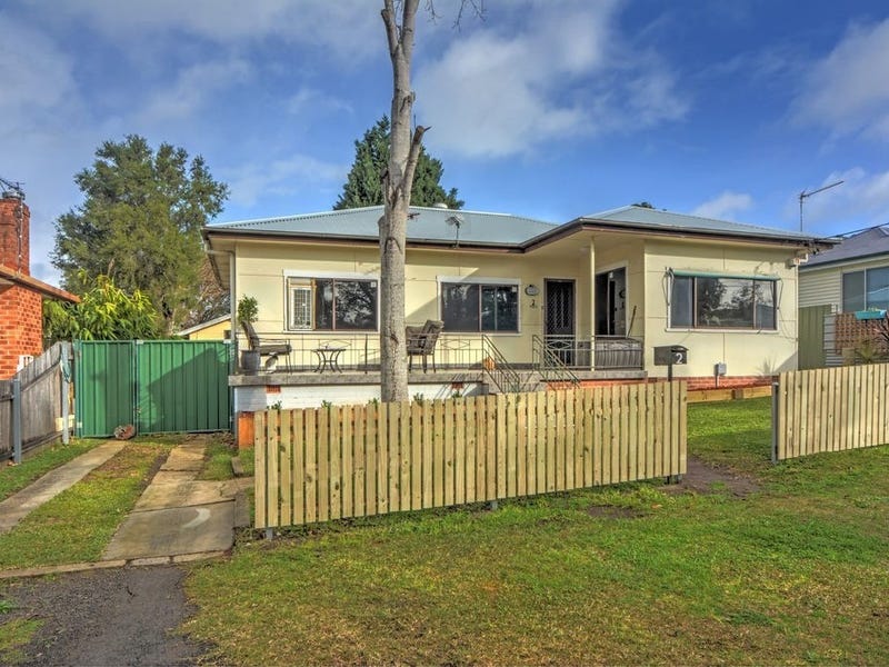 2 Huxley Street, Nowra, NSW 2541