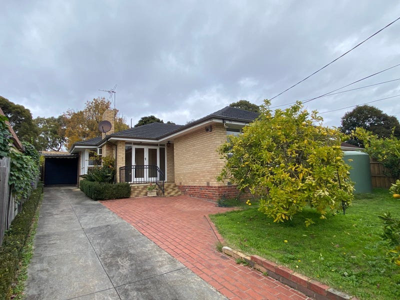 16 Woodhouse Grove, Box Hill North, VIC 3129