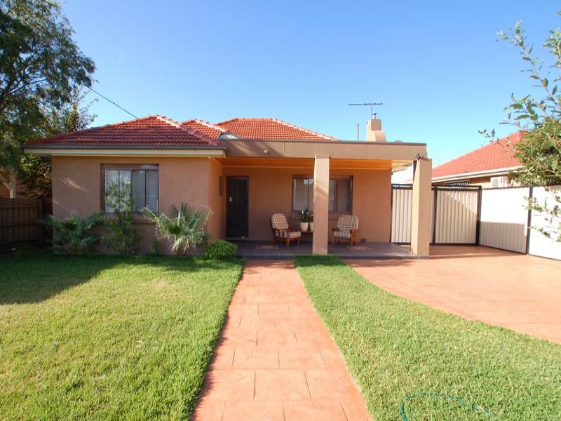 153 Hilton Street, Glenroy, Vic 3046 Property Details