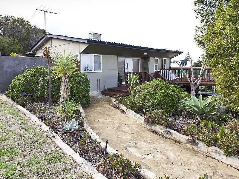 43 Kathleen Street, Trigg, WA 6029 Property Details