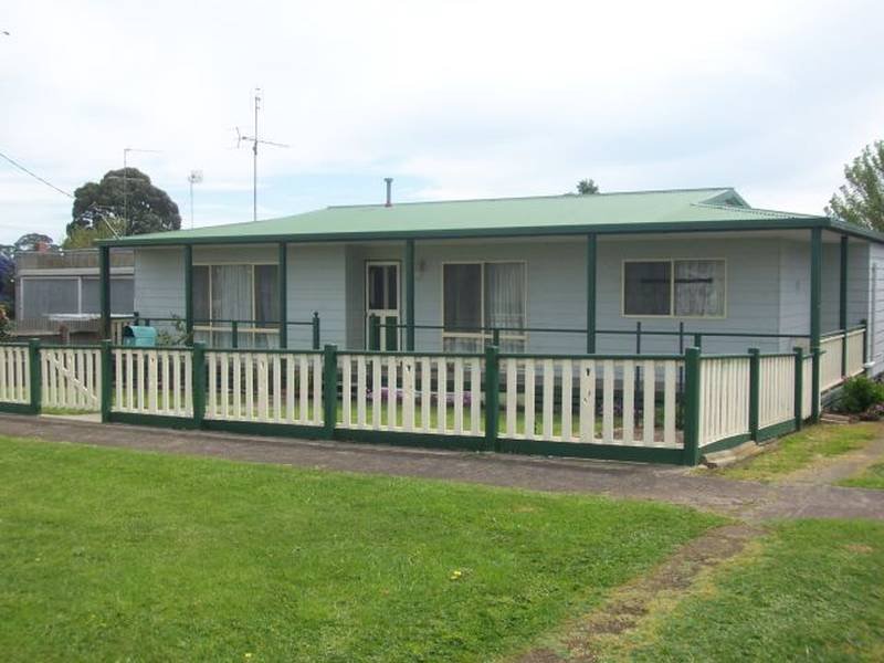 74 Curdie Street, Cobden, Vic 3266 Property Details