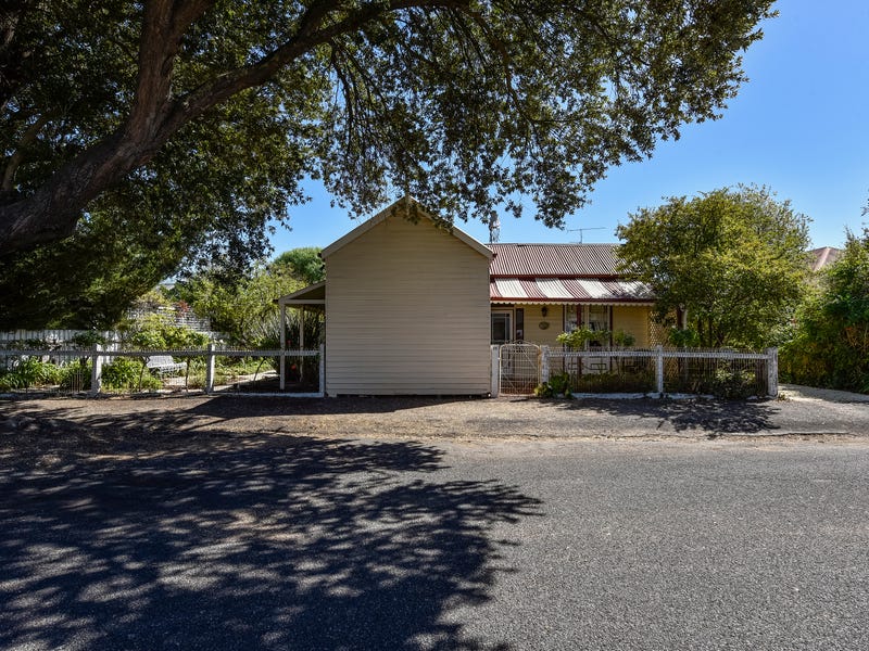 23 Young Street, Penola, SA 5277 House for Sale