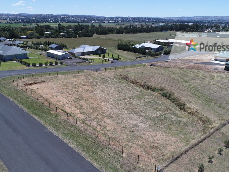 1 Vista Place, White Rock, NSW 2795