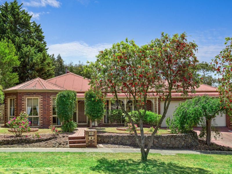 33 Granite Drive, Langwarrin, Vic 3910 Property Details