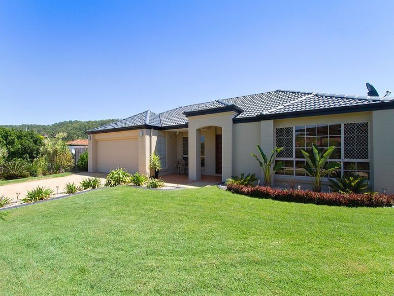 8 Milverton Close, Mudgeeraba, Qld 4213 Property Details