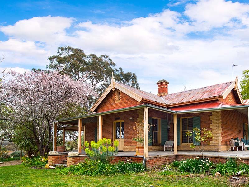 17 Brown Street, Castlemaine, Vic 3450 Property Details