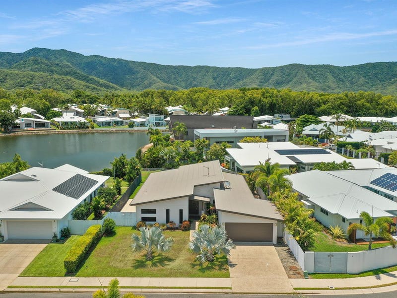 524 Lagoon Drive, Trinity Beach, QLD 4879