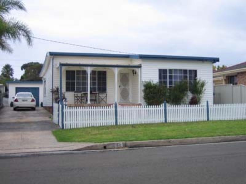 61 Addison Avenue, Lake Illawarra, NSW 2528