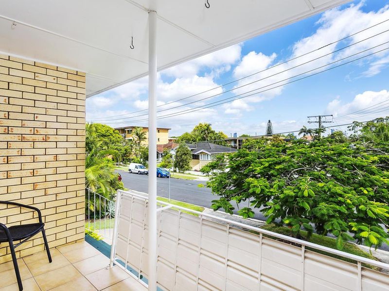 1/19 Robinson Street, Coorparoo, QLD 4151