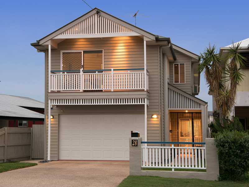 28 Stewart Parade, Manly, QLD 4179