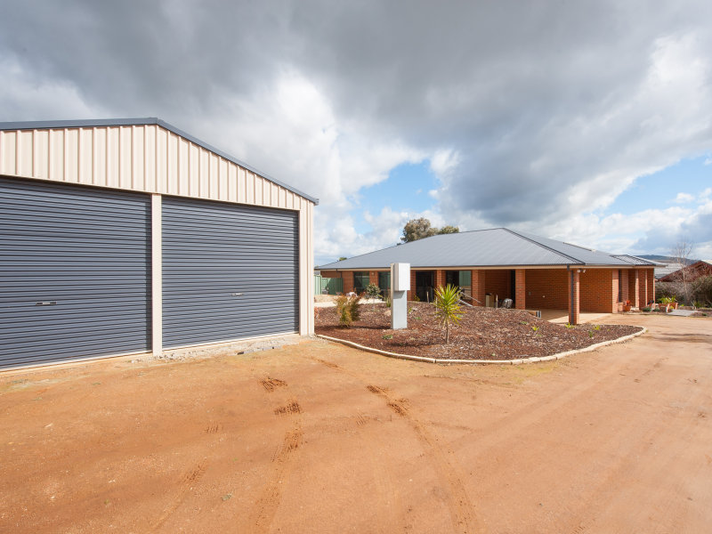 557 Nagle Rd, Lavington, NSW 2641 Property Details