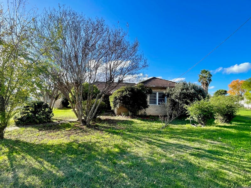 17 Ferguson Street, Canowindra, NSW 2804 Property Details