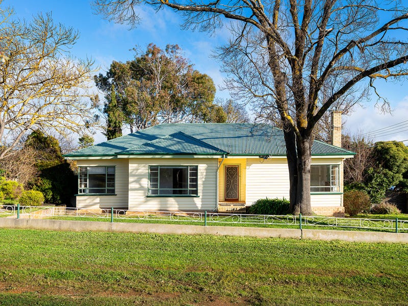 143 Hargraves Street, Castlemaine, Vic 3450 Property Details