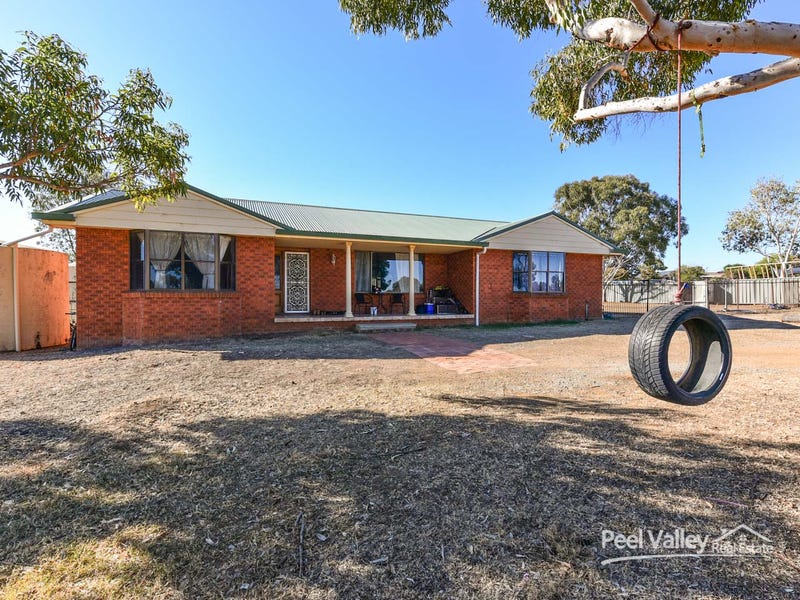 3 Warwick Road, Tamworth, NSW 2340 Property Details