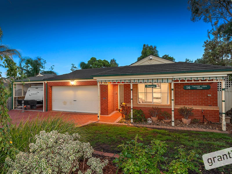 16 Valley View Crescent, Berwick, Vic 3806 - Property Details