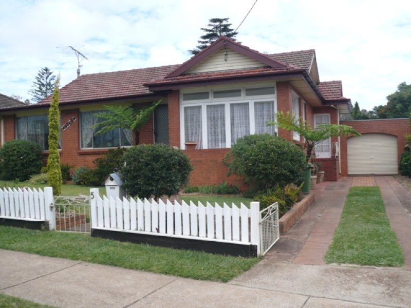 5 Drayton Road, Harristown, QLD 4350