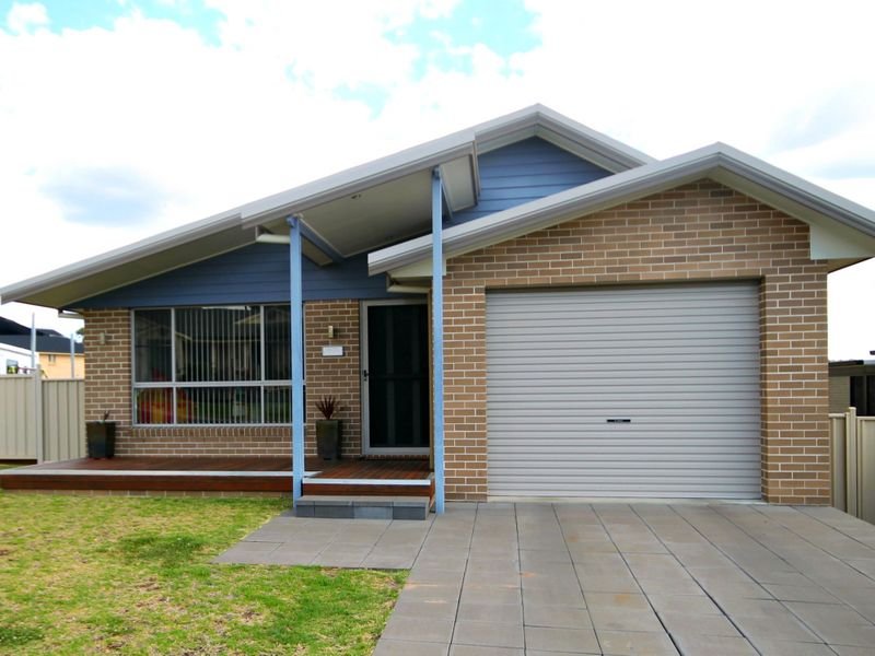19 Kingfisher Drive, Inverell, NSW 2360 Property Details