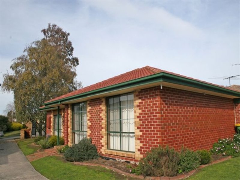 1/7 Dobson Court, Pakenham, Vic 3810 Property Details