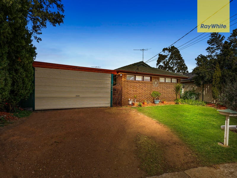12 Lawson Road, Melton South, Vic 3338