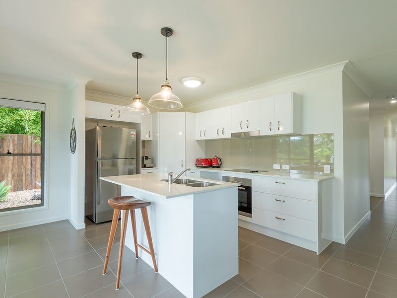 22 Queen St, Cooran, Qld 4569 Property Details