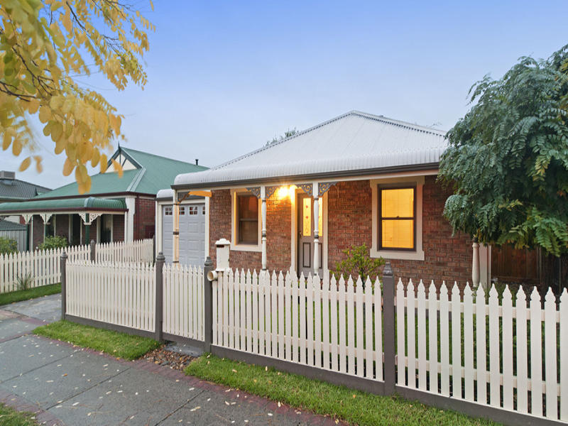 3 Rosewood Place, Chirnside Park, VIC 3116