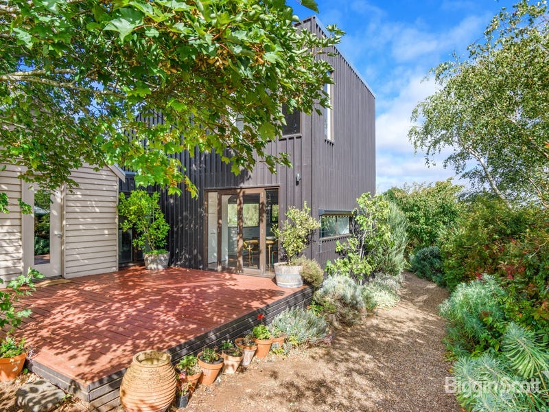 8082 East Street, Daylesford, Vic 3460 Property Details