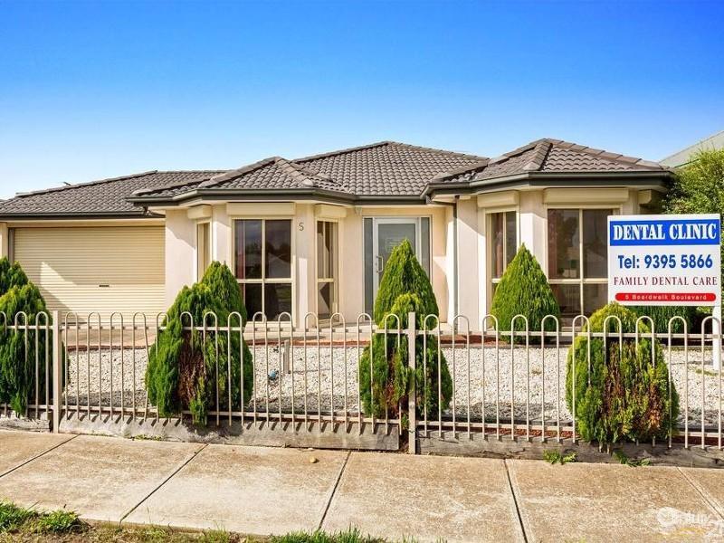 5 Boardwalk Boulevard, Point Cook, VIC 3030