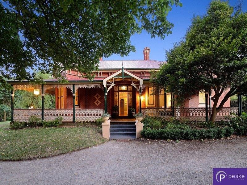 42 Langmore Lane, Berwick, VIC 3806