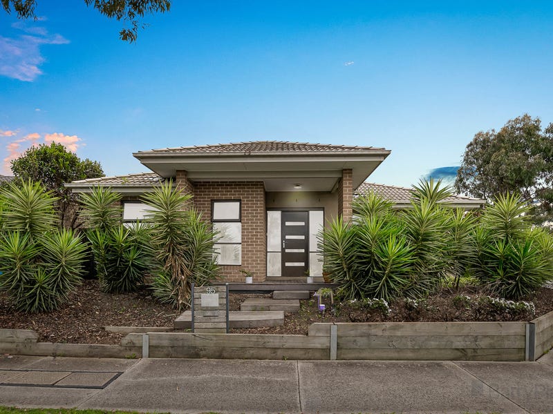 95 Heather Grove, Clyde North, VIC 3978