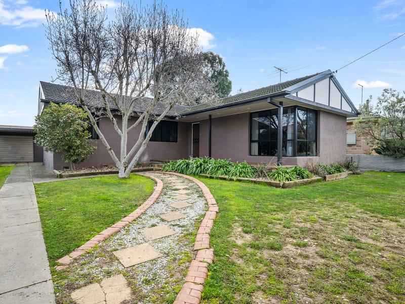 423 English Avenue, Lavington, NSW 2641