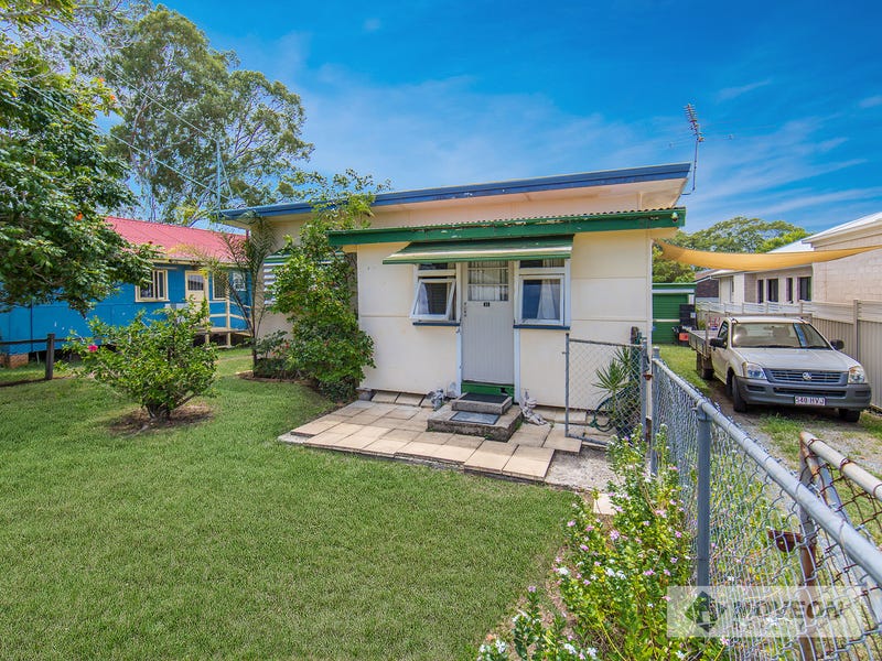 32 STEVEN ST, Redcliffe, Qld 4020 Property Details
