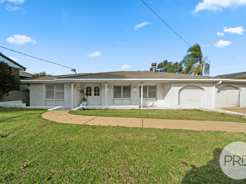 11 Patamba Street, Kooringal, NSW 2650 House for Sale