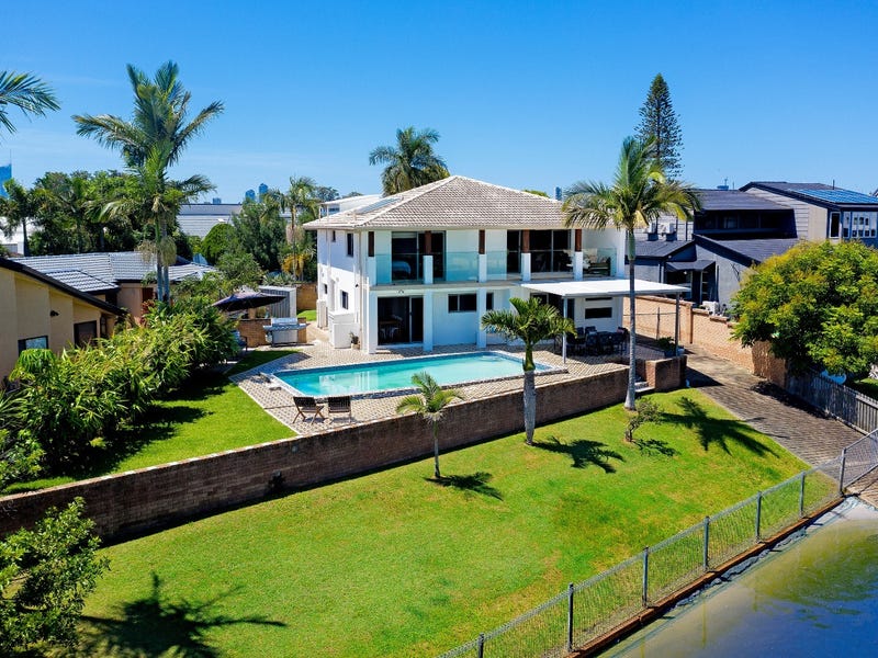 3 Bedroom Houses for Sale in Broadbeach, QLD 4218 Pg. 3