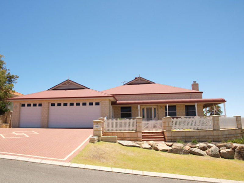 2 Middle Cove, Kallaroo, WA 6025 Property Details