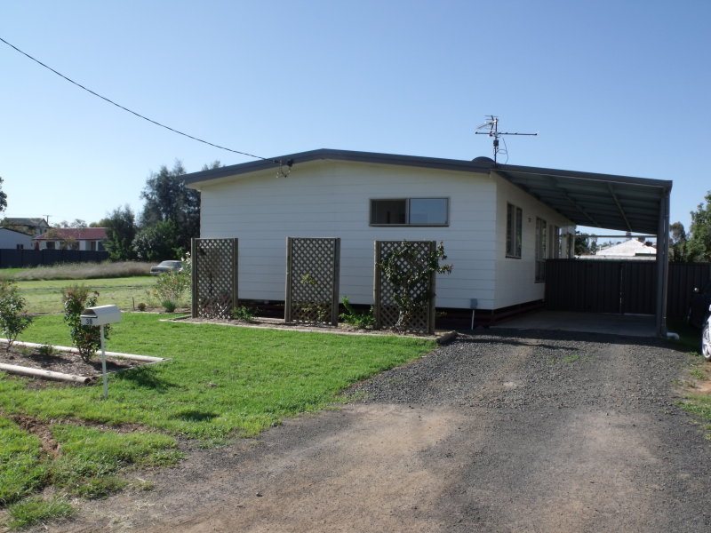 39 Ivy Street, Roma, Qld 4455 Property Details