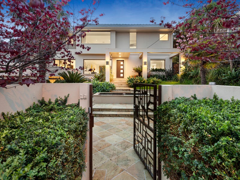 19 Beach Road, Beaumaris, Vic 3193 Property Details