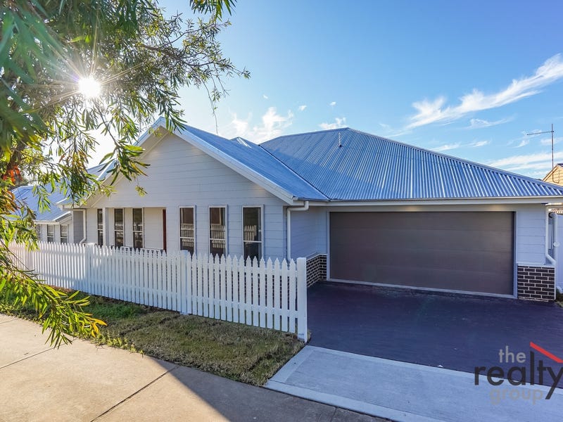 403 Thirlmere Way, Thirlmere, NSW 2572 Property Details