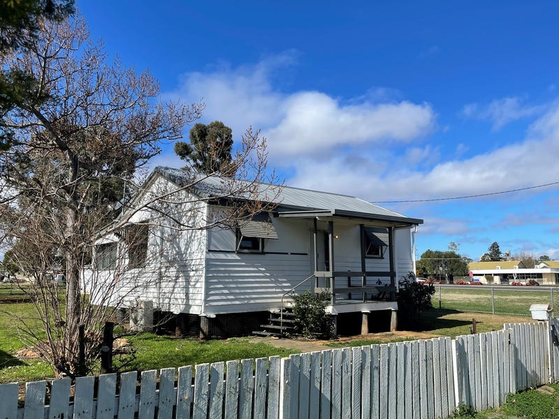 4 Gammie Street, Clifton, Qld 4361 Property Details