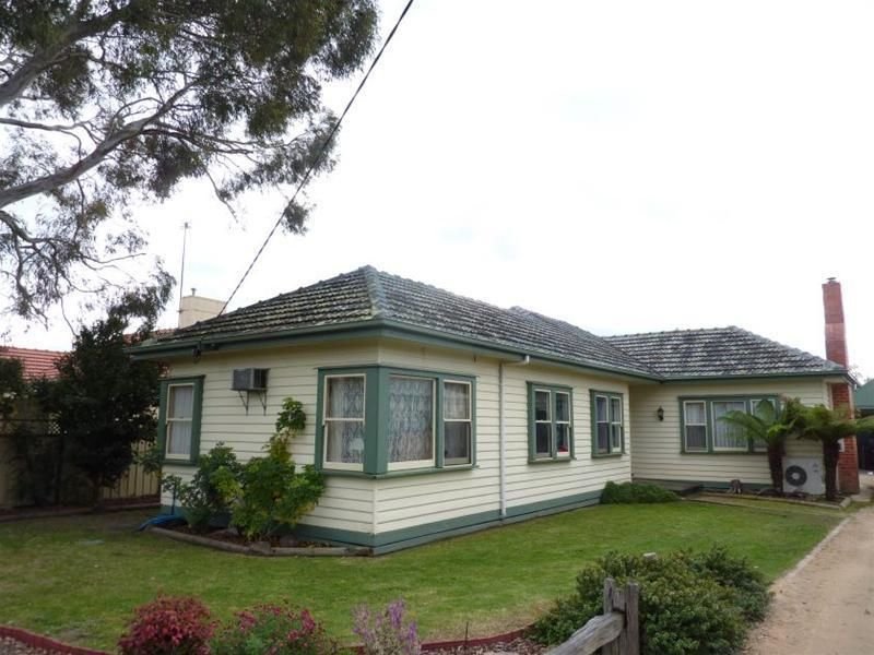 12 Wallace Street, Bairnsdale, VIC 3875