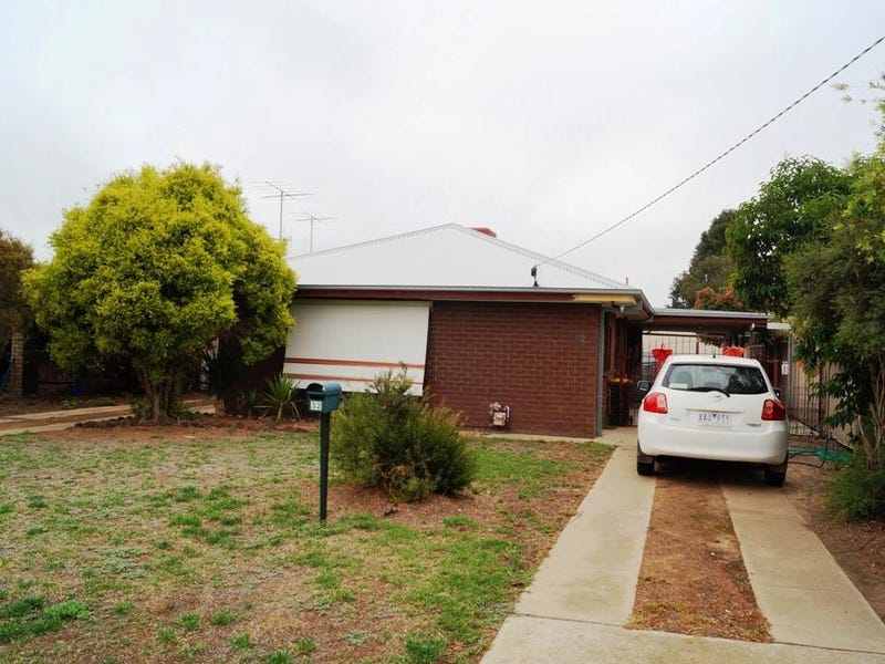 32 Moss Street, Numurkah, Vic 3636 Property Details